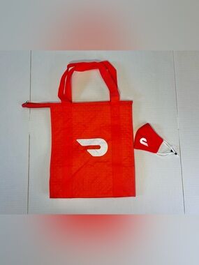 DoorDash Red Insulated Delivery Bag Thermal Tote Food Grocery Hot Cold